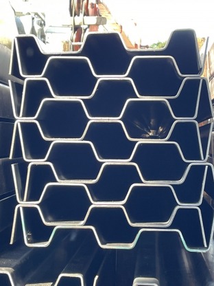 แบบหล่อแผ่นพื้นสามขา